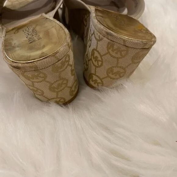 Micheal by Micheal Kors Wedge Slip-on Sandals. Off White/Gold, Sz 8 - Picture 7 of 8